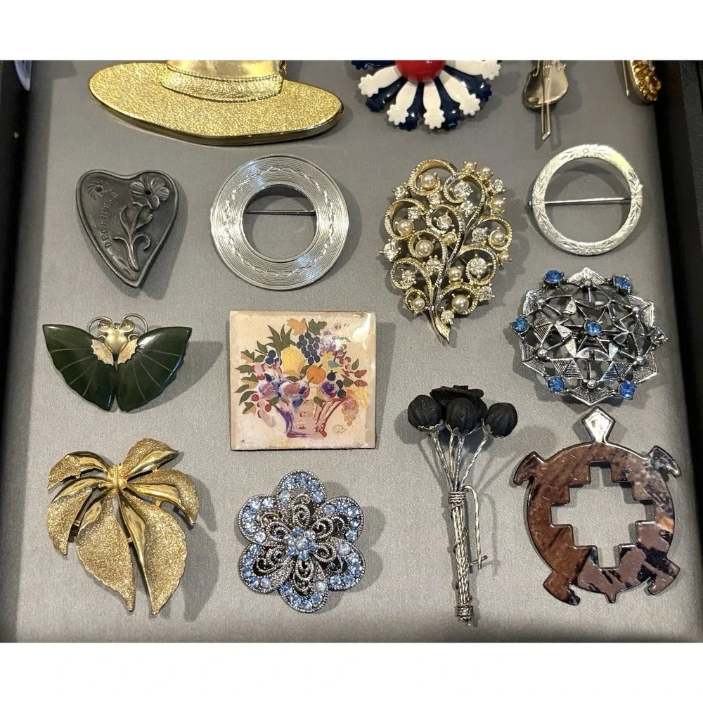 HUGE Vintage - Modern LOT Rhinestone Mixed Material Brooch Pin Some Signed